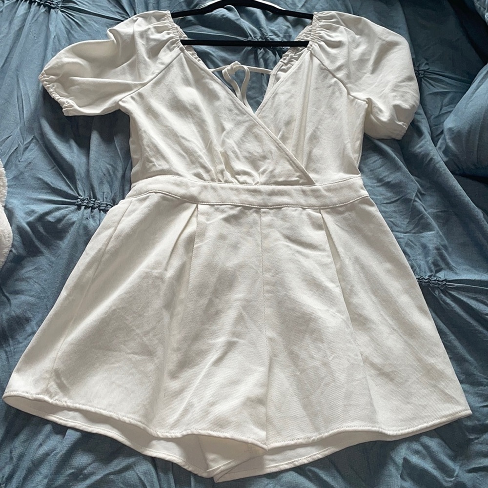 Never worn Romper 🤍